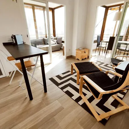 شقة Sea View Monver 5 بينايدورم